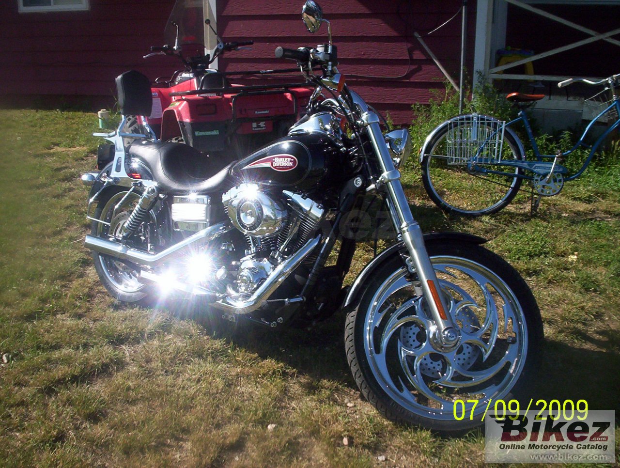 Big  fxdl dyna low rider picture and wallpaper from Bikez.com